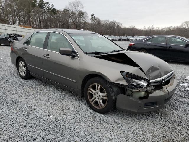 1HGCM56817A169042 - 2007 HONDA ACCORD EX GRAY photo 4