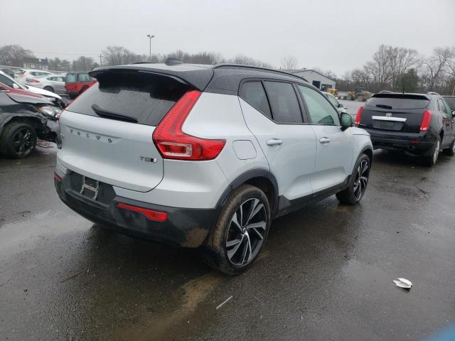 YV4162UM0N2722685 - 2022 VOLVO XC40 T5 R-DESIGN WHITE photo 3