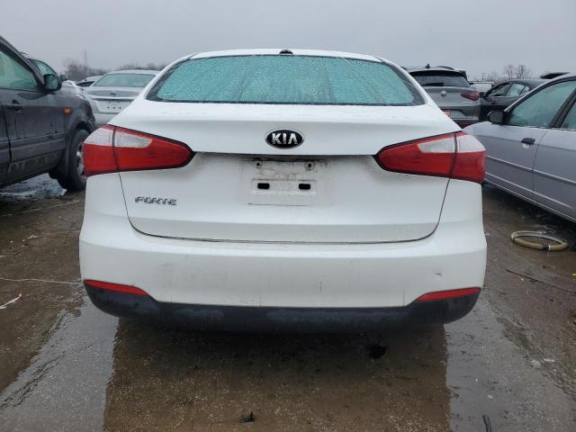 KNAFX4A66F5428213 - 2015 KIA FORTE LX WHITE photo 6