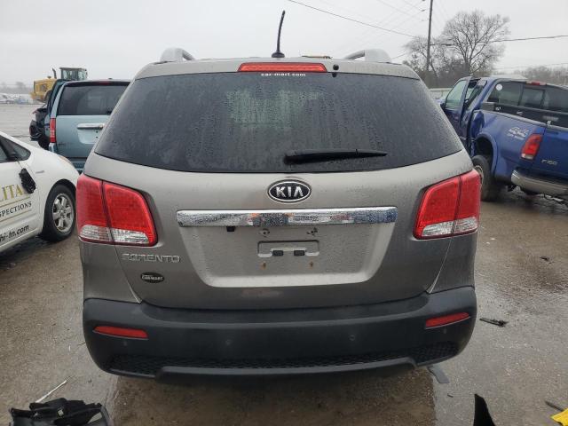 5XYKT3A62DG387512 - 2013 KIA SORENTO LX GRAY photo 6