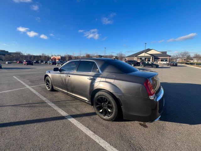 2C3CCAAG3GH212469 - 2016 CHRYSLER 300 LIMITED GRAY photo 3