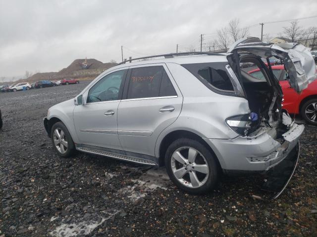 4JGBB8GB3BA675102 - 2011 MERCEDES-BENZ ML 350 4MATIC SILVER photo 2