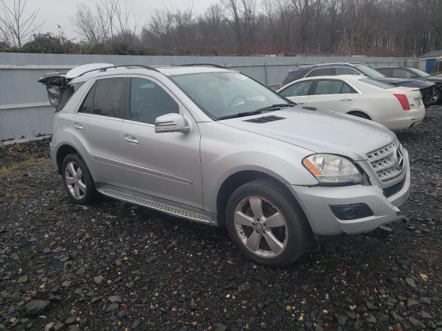 4JGBB8GB3BA675102 - 2011 MERCEDES-BENZ ML 350 4MATIC SILVER photo 4