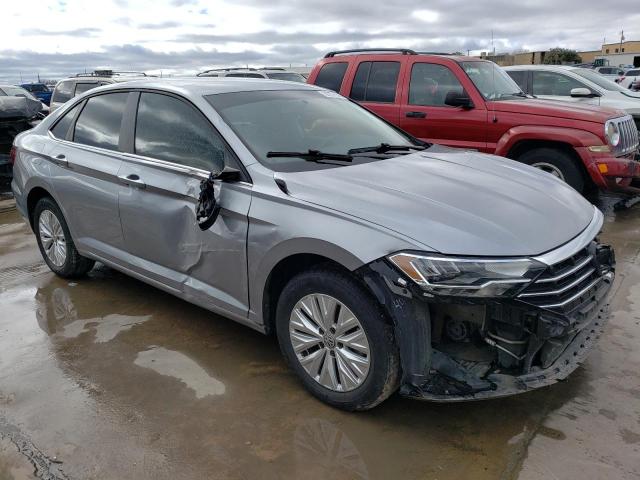 3VWCB7BU6LM067670 - 2020 VOLKSWAGEN JETTA S SILVER photo 4