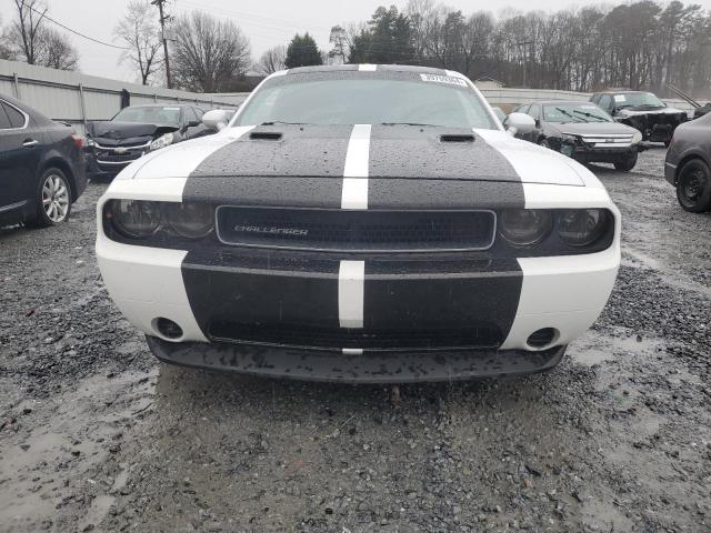 2C3CDYAGXEH204274 - 2014 DODGE CHALLENGER SXT WHITE photo 5