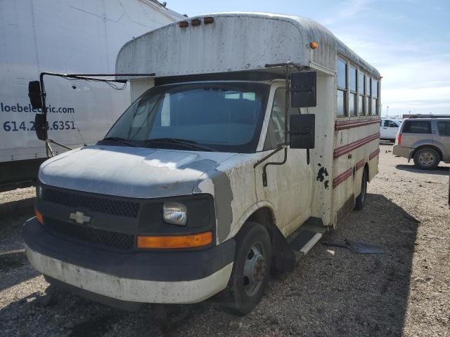 1GBJG31K381204562 - 2008 CHEVROLET EXPRESS G3 WHITE photo 1