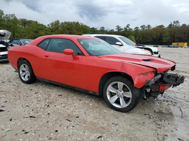 2C3CDZAG5GH113566 - 2016 DODGE CHALLENGER SXT RED photo 4