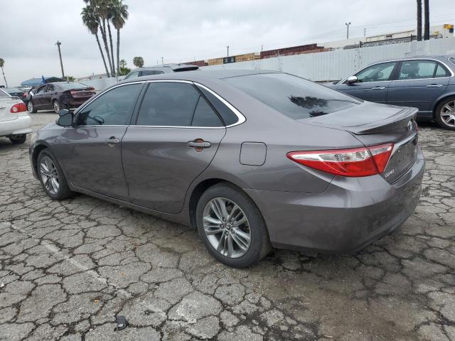 4T1BF1FK3FU063595 - 2015 TOYOTA CAMRY LE GRAY photo 2