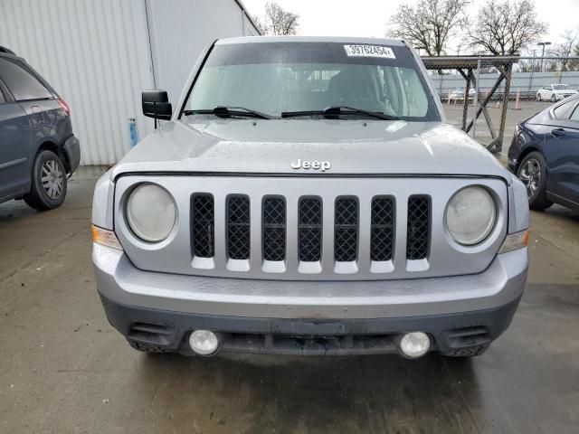 1C4NJRFB5ED822616 - 2014 JEEP PATRIOT LATITUDE SILVER photo 5