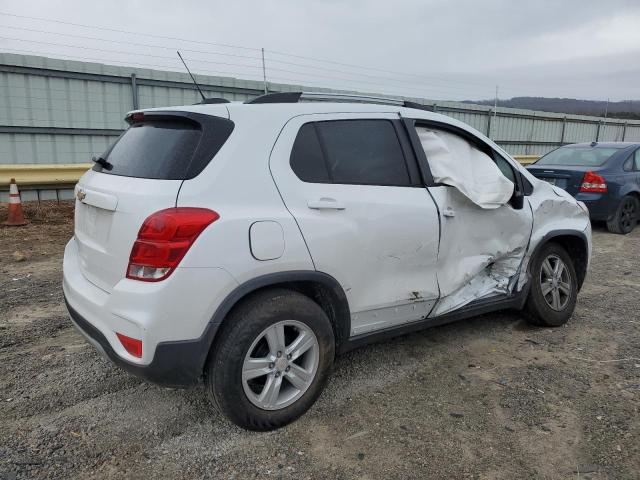 KL7CJLSM0NB568317 - 2022 CHEVROLET TRAX 1LT WHITE photo 3