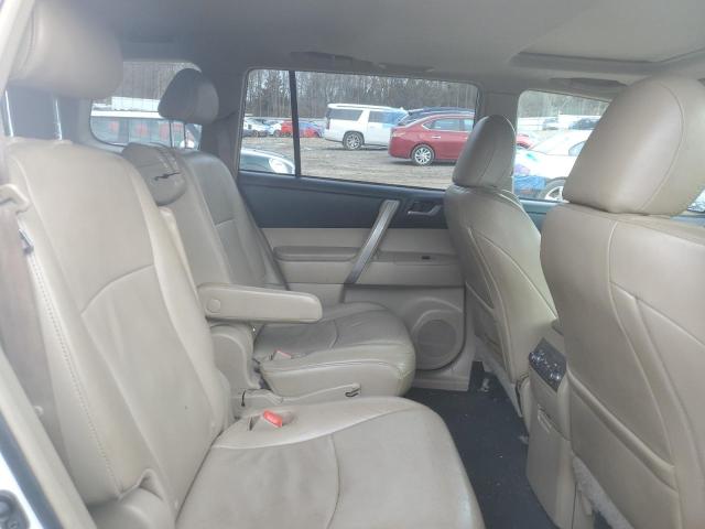 5TDZK3EH3DS131718 - 2013 TOYOTA HIGHLANDER BASE أبيض صورة 11