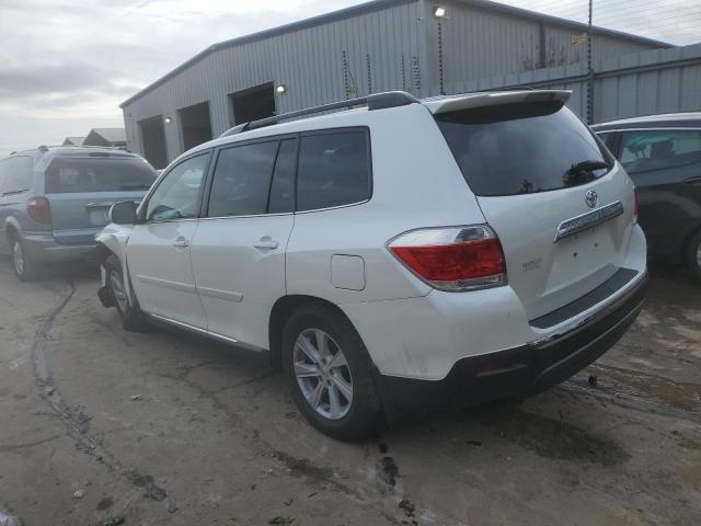 5TDZK3EH3DS131718 - 2013 TOYOTA HIGHLANDER BASE WHITE photo 2