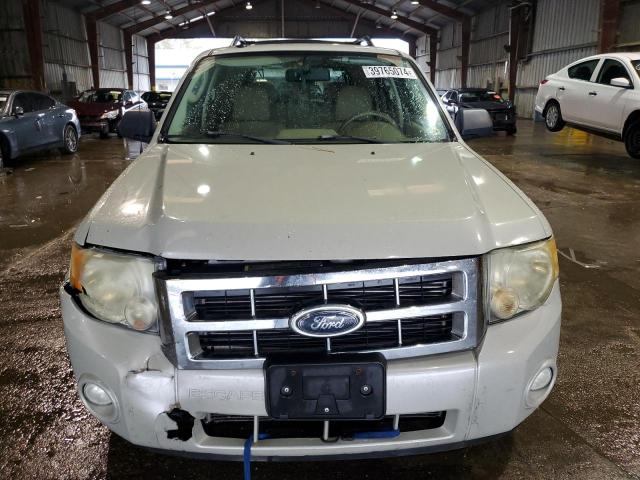 1FMCU03769KA03895 - 2009 FORD ESCAPE XLT WHITE photo 5