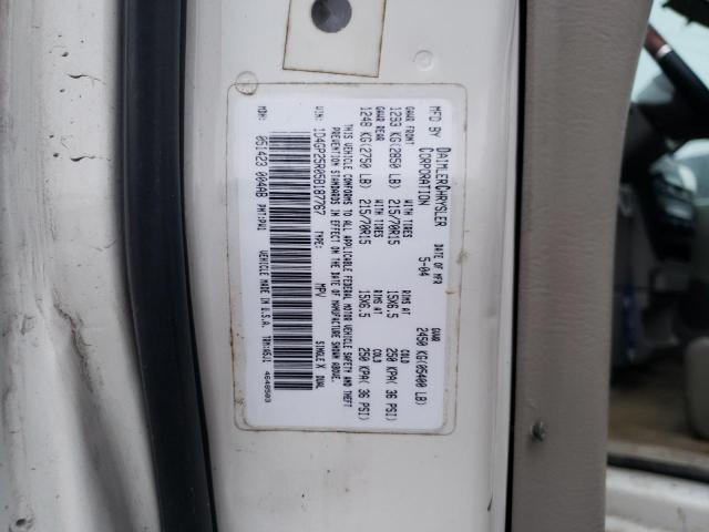 1D4GP25R05B187767 - 2005 DODGE CARAVAN SE WHITE photo 13