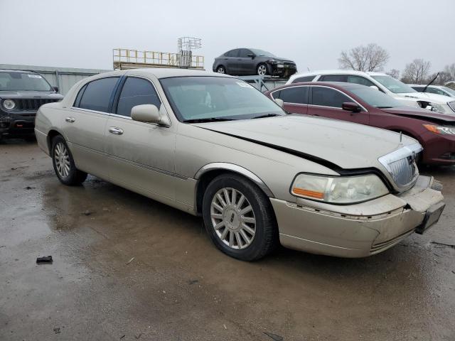 1LNHM81W34Y653658 - 2004 LINCOLN TOWN CAR EXECUTIVE WHITE photo 4