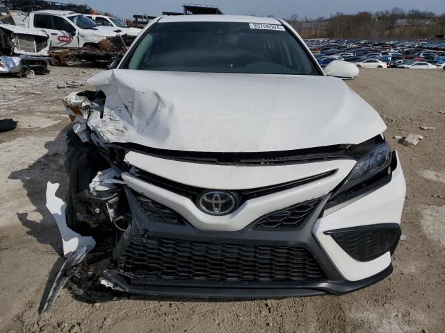 4T1G11AK3PU743834 - 2023 TOYOTA CAMRY SE NIGHT SHADE WHITE photo 5