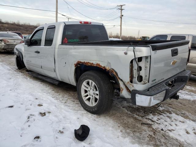 1GCRCREA3BZ357336 - 2011 CHEVROLET SILVERADO C1500  LS SILVER photo 2