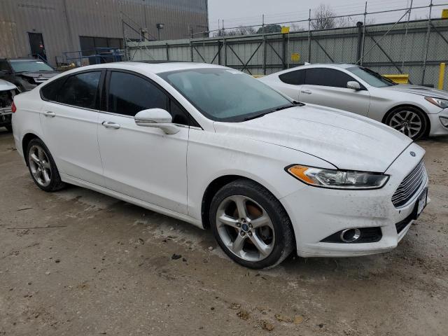 3FA6P0HR4DR147670 - 2013 FORD FUSION SE WHITE photo 4