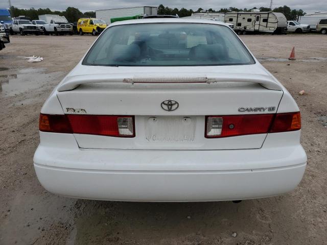 JT2BG22K7Y0441627 - 2000 TOYOTA CAMRY CE WHITE photo 6