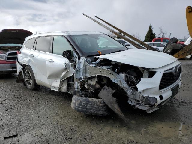 5TDHZRBH5NS567180 - 2022 TOYOTA HIGHLANDER XLE WHITE photo 4