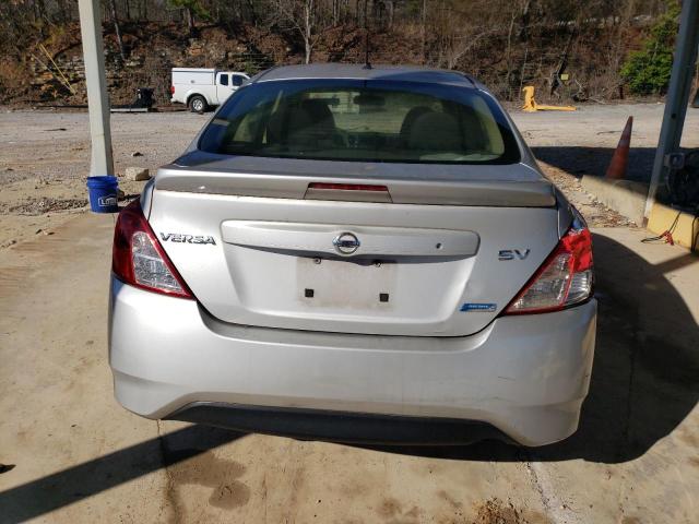 3N1CN7AP7GL814987 - 2016 NISSAN VERSA S SILVER photo 6