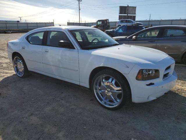 2B3AA4CT8AH303976 - 2010 DODGE CHARGER WHITE photo 4