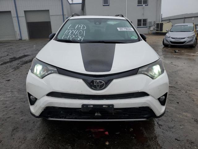 2T3RFREV6JW748263 - 2018 TOYOTA RAV4 ADVENTURE WHITE photo 5