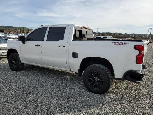 1GCPYFED7NZ102386 - 2022 CHEVROLET SILVERADO K1500 LT TRAIL BOSS WHITE photo 2