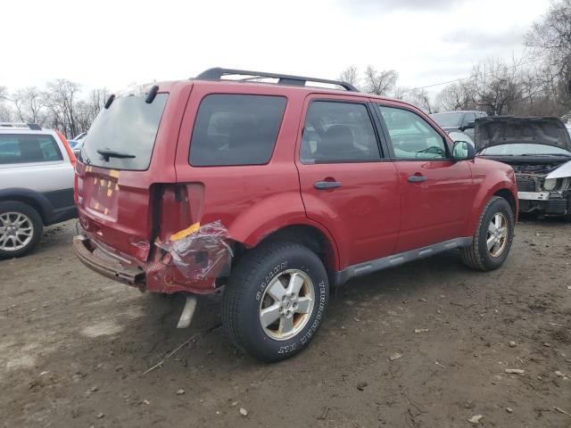 1FMCU0D70BKA12788 - 2011 FORD ESCAPE XLT RED photo 3