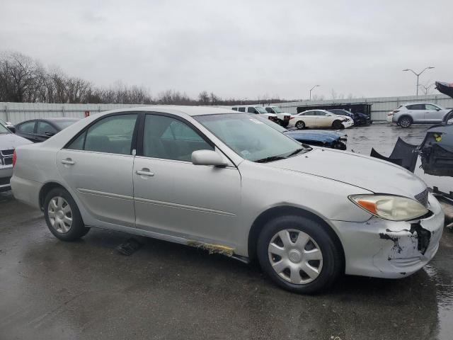 4T1BE32K83U737370 - 2003 TOYOTA CAMRY LE SILVER photo 4