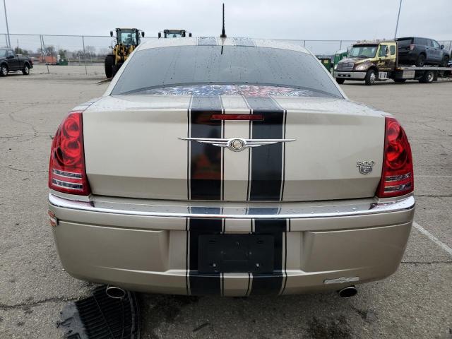 2C3KA63H48H334683 - 2008 CHRYSLER 300C BEIGE photo 6