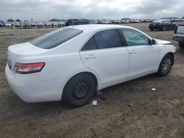 4T1BF3EK9BU717328 - 2011 TOYOTA CAMRY BASE WHITE photo 3