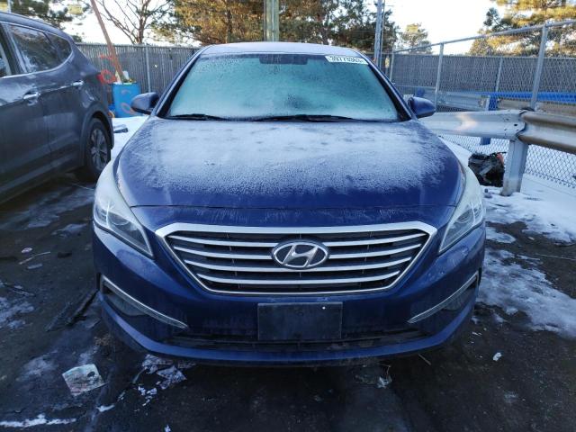 5NPE24AF9FH026697 - 2015 HYUNDAI SONATA SE BLUE photo 5