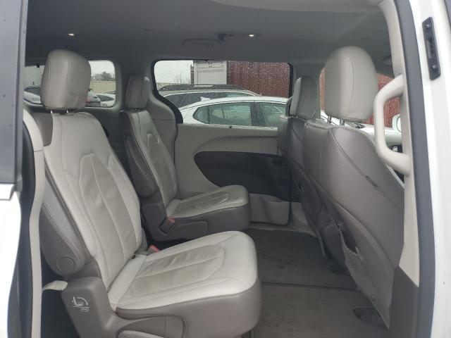 2C4RC1BG8JR148726 - 2018 CHRYSLER PACIFICA TOURING L WHITE photo 11