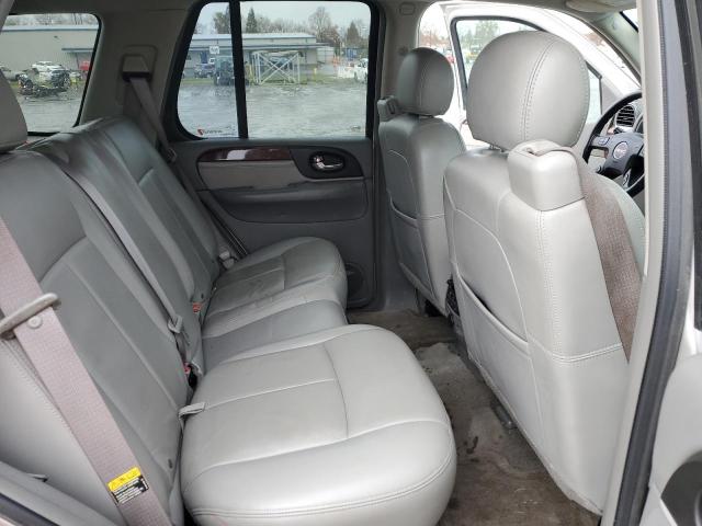 1GKDT13S462285993 - 2006 GMC ENVOY SILVER photo 11