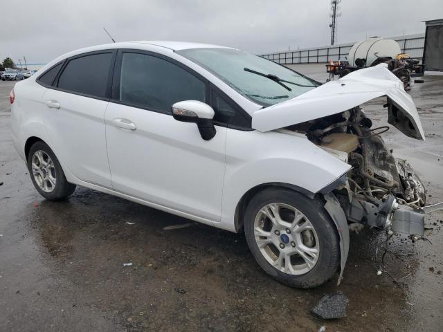 3FADP4BJ9FM164238 - 2015 FORD FIESTA SE WHITE photo 4