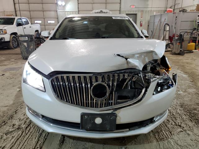 1G4GB5G33GF118360 - 2016 BUICK LACROSSE WHITE photo 5