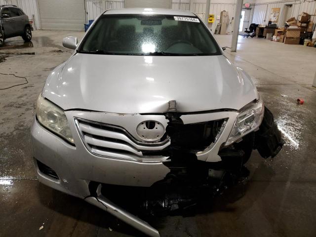 4T1BF3EK0AU079761 - 2010 TOYOTA CAMRY BASE SILVER photo 5