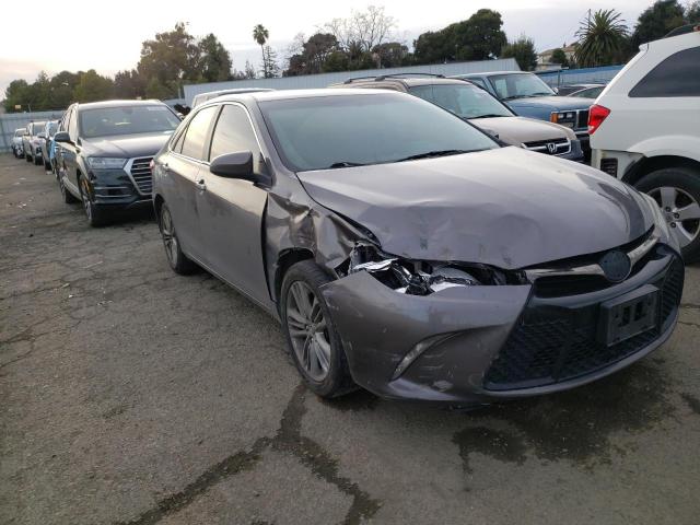 4T1BF1FK3FU094619 - 2015 TOYOTA CAMRY LE GRAY photo 4