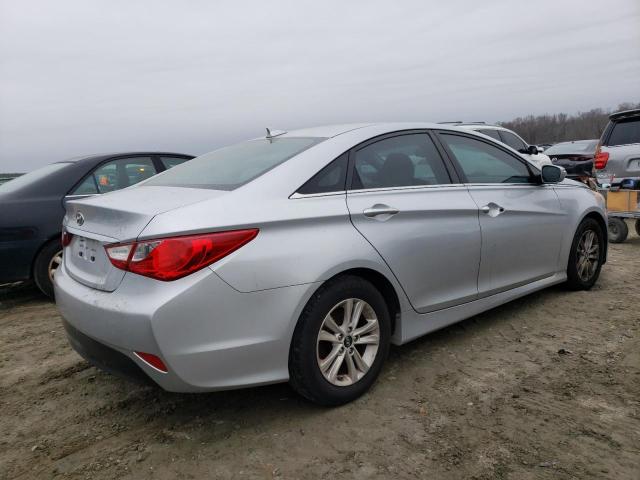 5NPEB4AC2EH832420 - 2014 HYUNDAI SONATA GLS SILVER photo 3