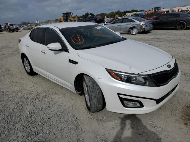 KNAGM4A70F5570367 - 2015 KIA OPTIMA LX WHITE photo 4