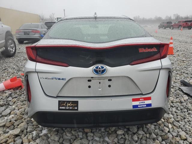 JTDKARFPXJ3090854 - 2018 TOYOTA PRIUS PRIM 银色 照片 6