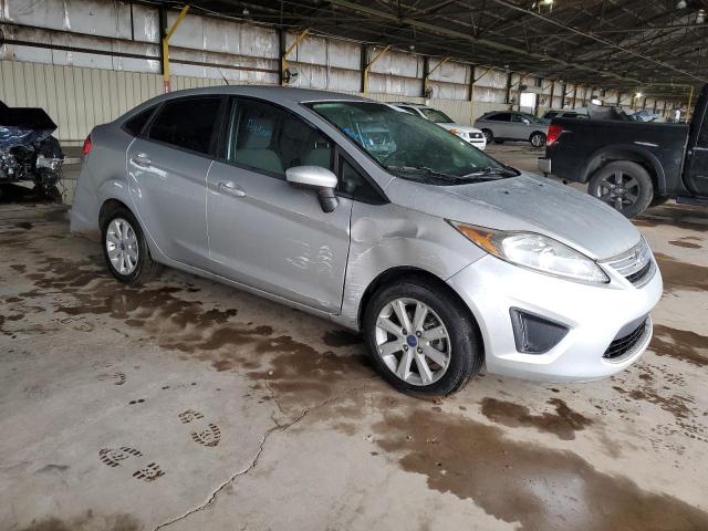 3FADP4BJ4CM105769 - 2012 FORD FIESTA SE SILVER photo 4