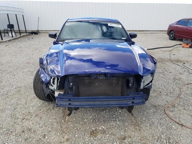 1ZVBP8AM6D5259179 - 2013 FORD MUSTANG BLUE photo 5