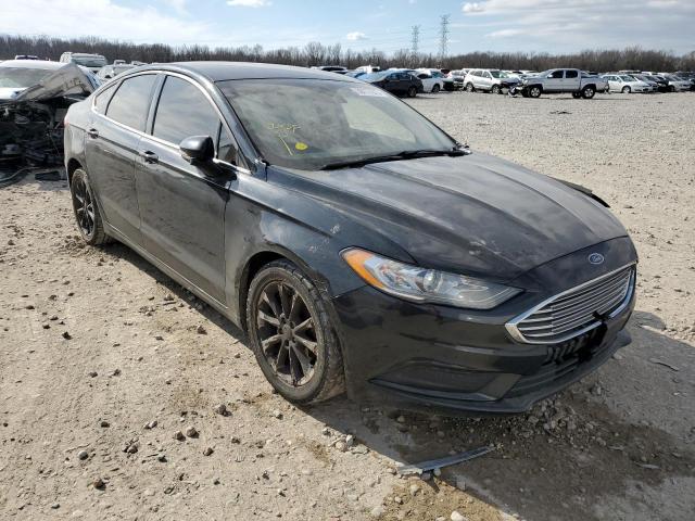 3FA6P0H71HR383195 - 2017 FORD FUSION SE BLACK photo 4