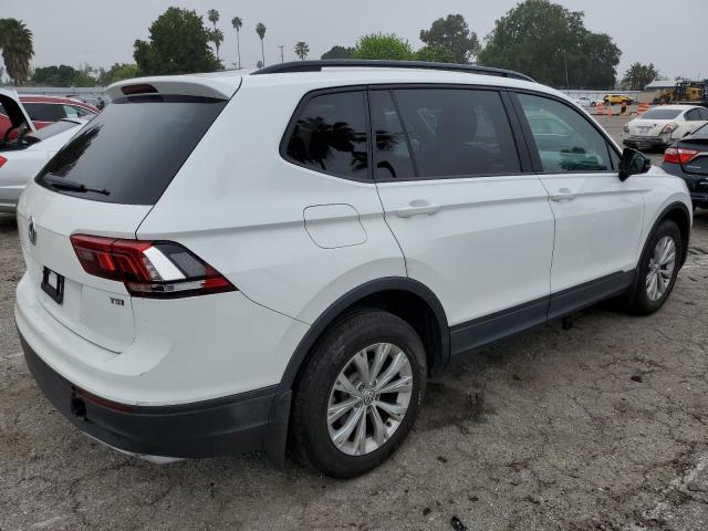 3VV1B7AX4JM089493 - 2018 VOLKSWAGEN TIGUAN S WHITE photo 3