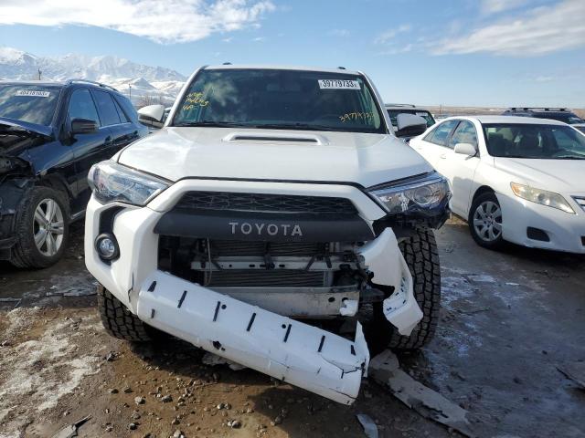 JTEBU5JR6F5206809 - 2015 TOYOTA 4RUNNER SR5 WHITE photo 5