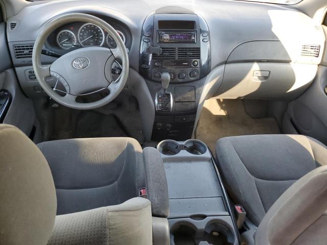 5TDBA23C34S007325 - 2004 TOYOTA SIENNA LE SILVER photo 8