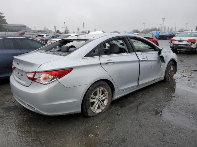 5NPEB4AC2DH543813 - 2013 HYUNDAI SONATA GLS SILVER photo 3