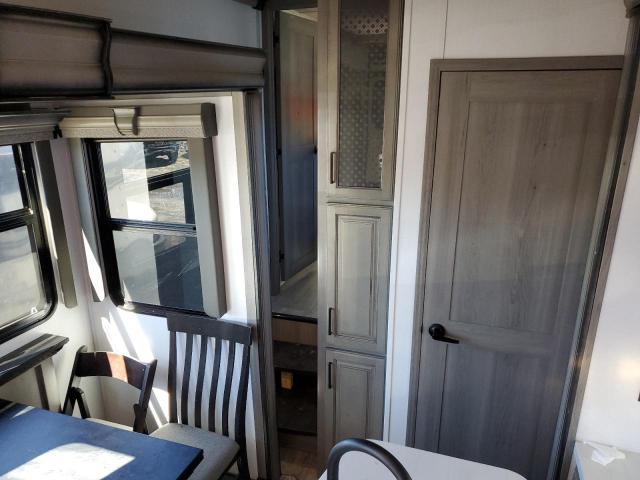 4YDFM0T26N4701778 - 2022 KEYSTONE MONTANA 双色 照片 6